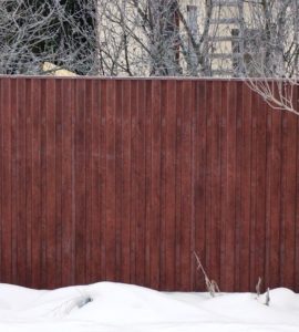 забор из профнастила под дерево двухсторонний