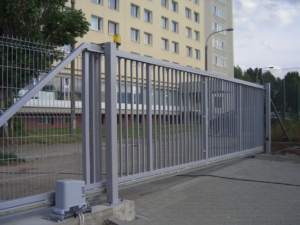 Автоматические откатные ворота Alutech решетчатые черные 6000х1900