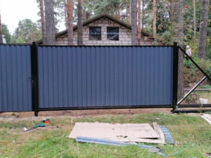 Откатные ворота на винтовых сваях 4500х2200